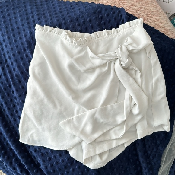 DO+BE Beige Skort - Picture 3 of 3